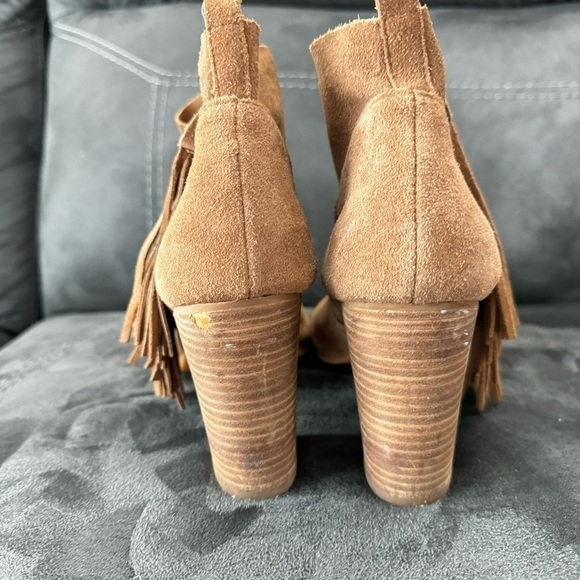 Crown Vintage Fringed RANDI Tan Suede Block Heel Ankle Boots size 11 - Picture 6 of 9